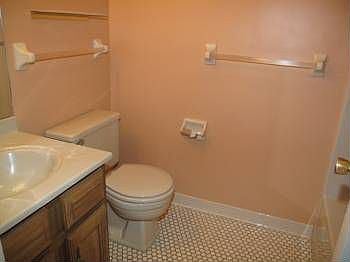3rd image of 149 Williamsburg Ct