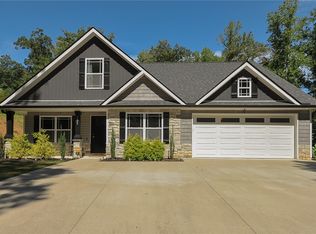 331 N Fredrick Way, Boiling Springs, SC 29316