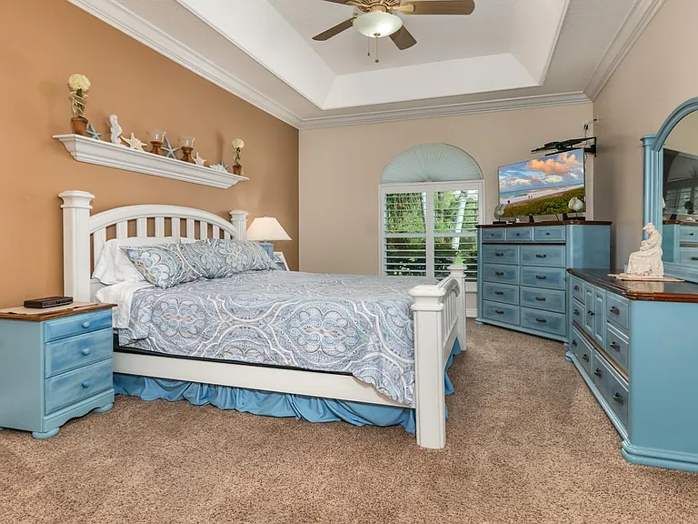 1064 SW Pigeon Plum Way — Photo 22