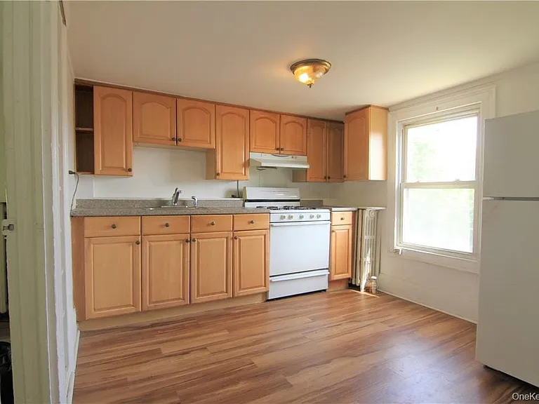 119 High St #3 — Photo 6