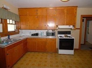 66 Market St, Philo, OH 43771