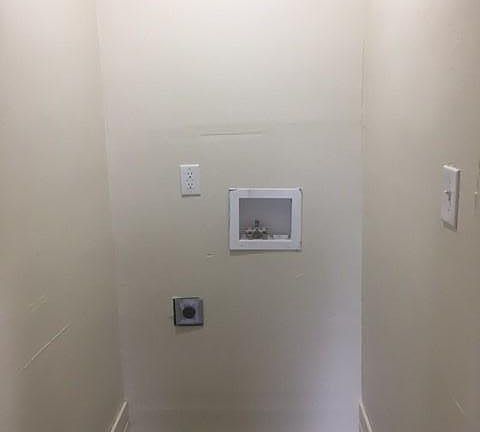 Laundry hook-up