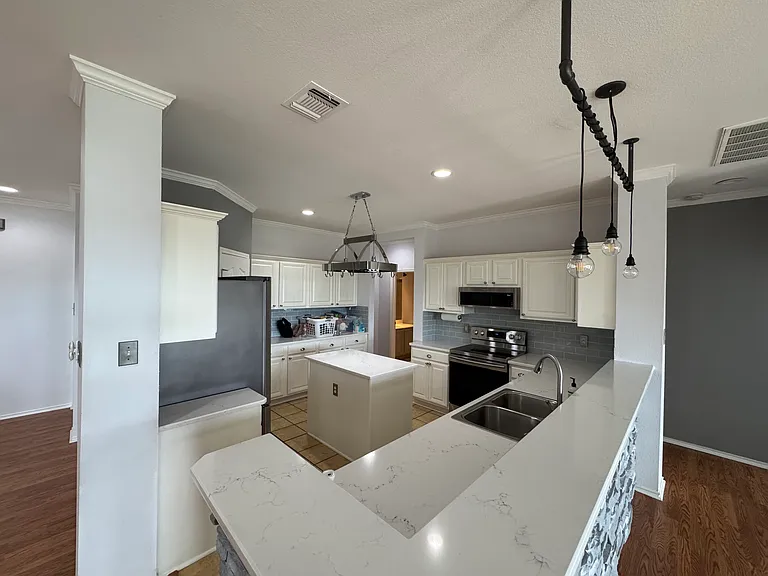 22407 Madison Park — Photo 12