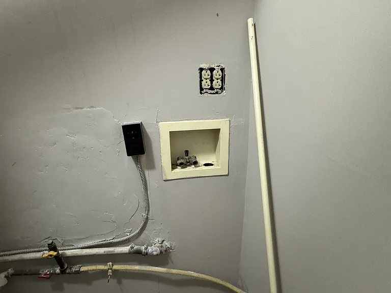 164 Babcock St #2N — Photo 8