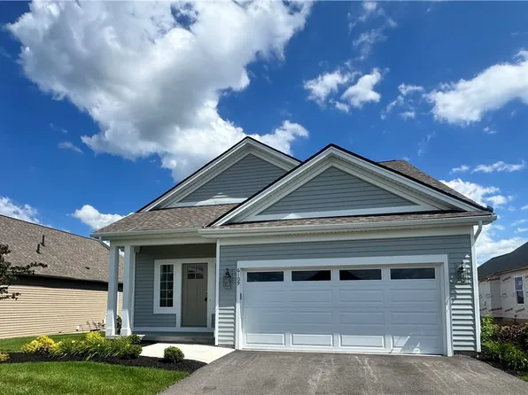 6109 Caleb Ct, Farmington, NY 14425