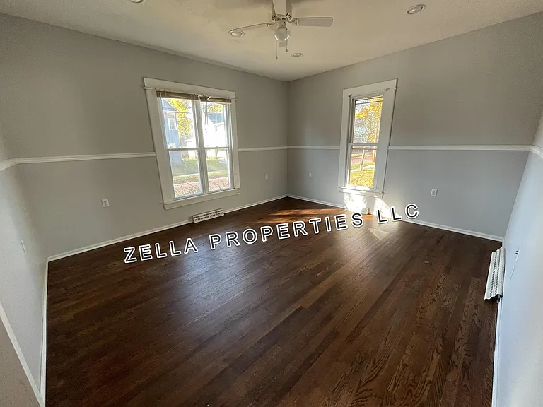 407 E Burgess St — Photo 9
