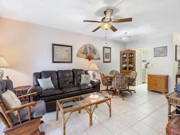 1100 Ponce De Leon Cir APT E307, Vero Beach, FL 32960