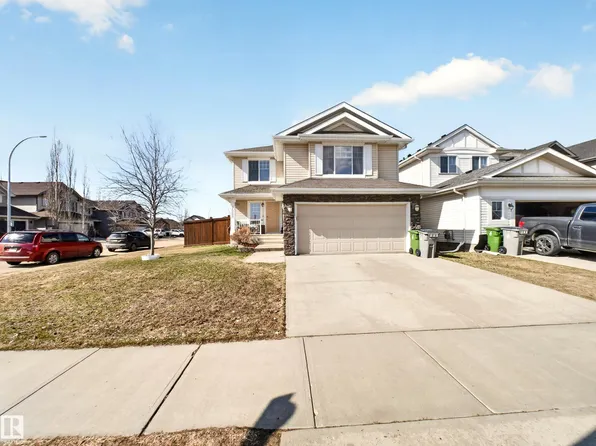 9522 103rd Ave, Morinville, AB T8R 0B4