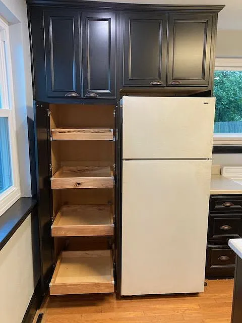 3 bed, 1332 sqft, $2,500 — Photo 4
