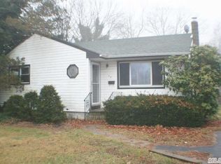 40 Case Ave, Patchogue, NY 11772