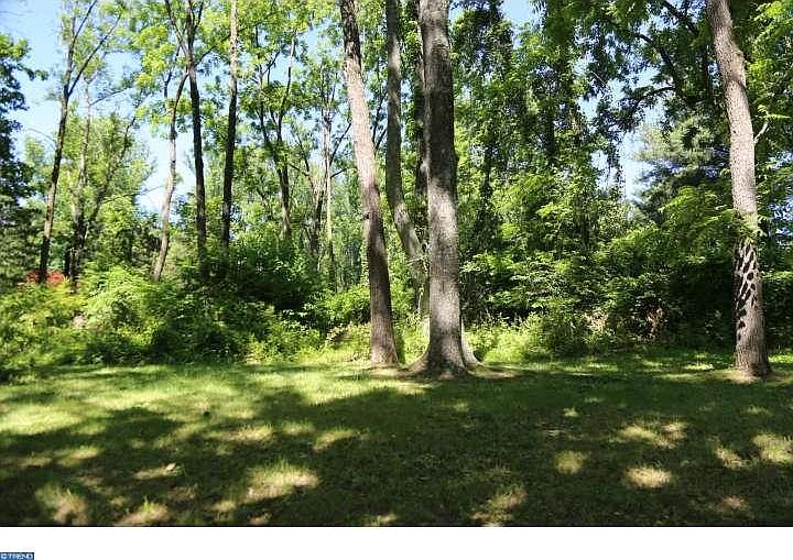 2nd image of 6001 Stoney Hill Rd