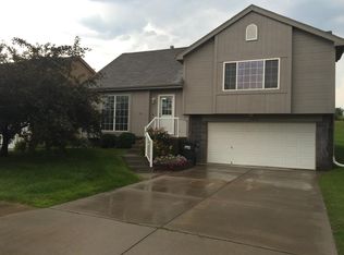 19030 Jacobs St, Omaha, NE 68135