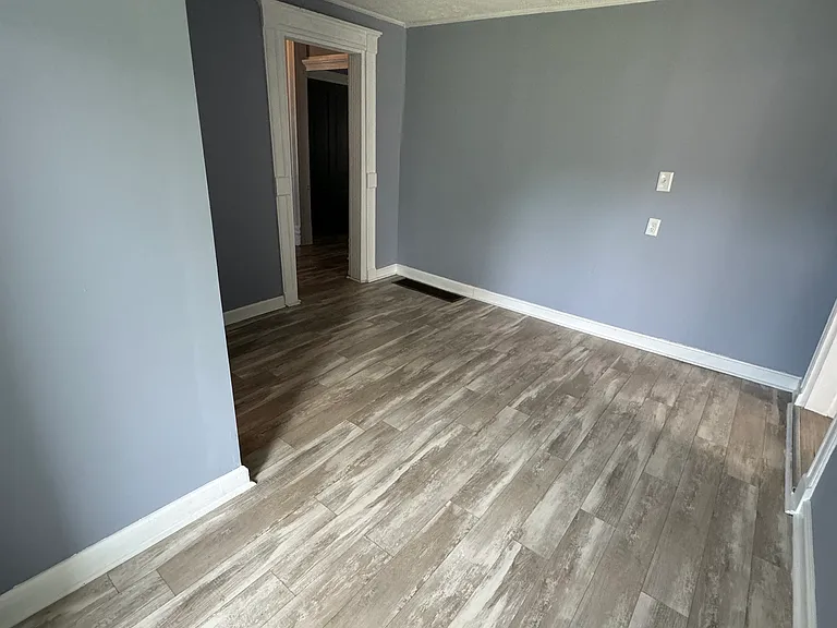 27 Ashland Ave — Photo 19