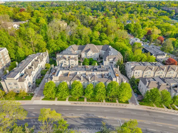 51 York Mills Rd #313, Toronto, ON M2P 1B6