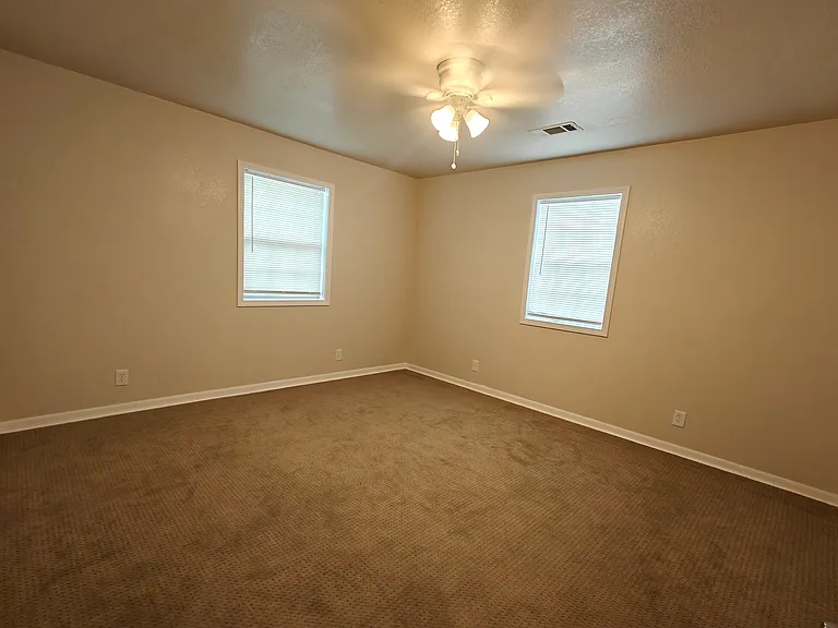 402 N Grant Ave — Photo 14