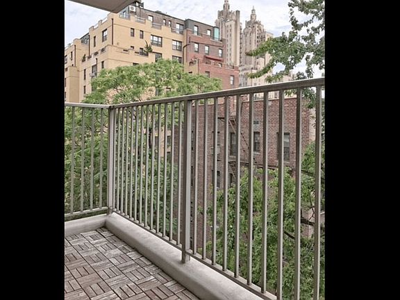 5th image of 50 W 93rd St #507B