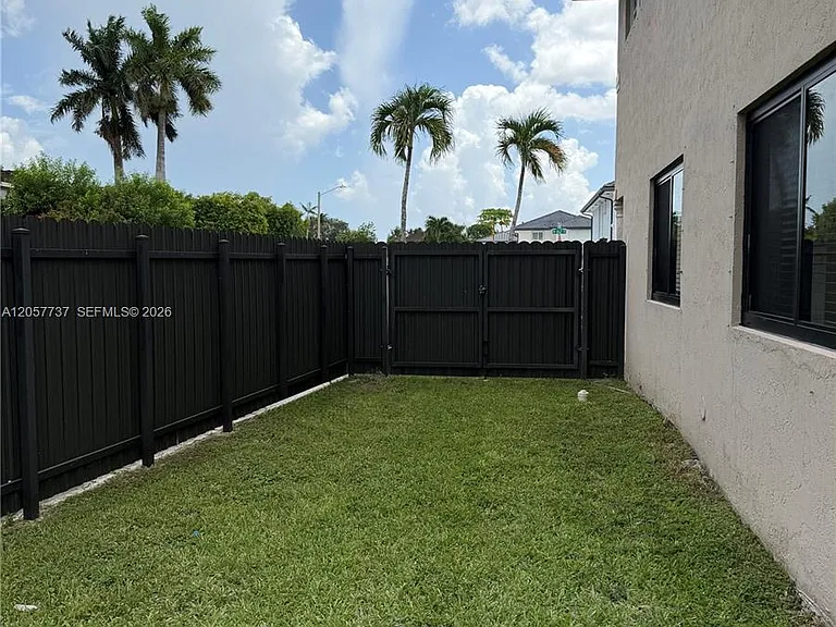 14101 SW 162nd St — Photo 28