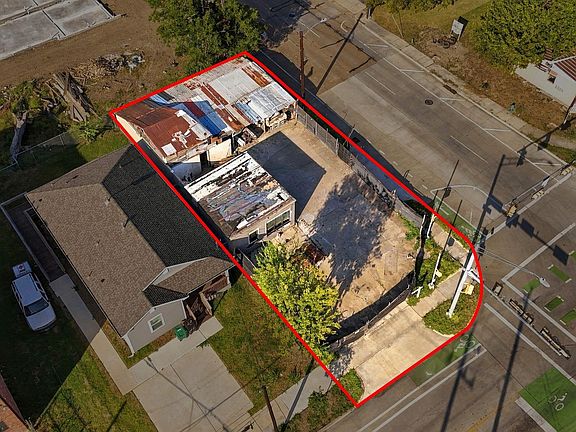 3rd image of 1721 Lorraine St