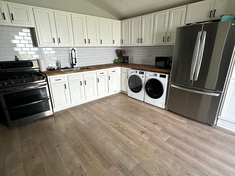 1842 Mills Ave — Photo 12