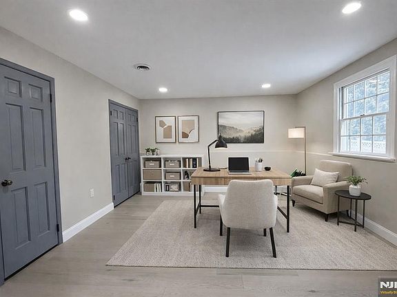 4th image of 850 Ridgewood Ave