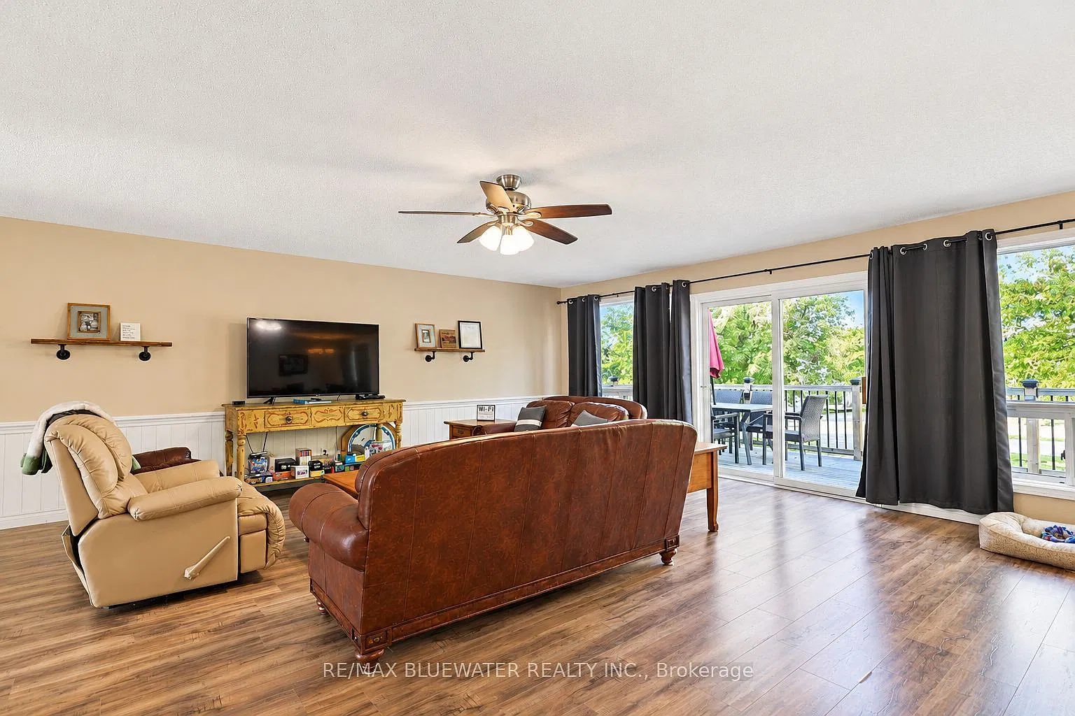 4 bed, $2,500 — Photo 4