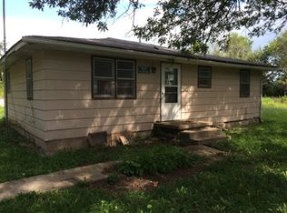 107 S 2nd St, Walker, MO 64790