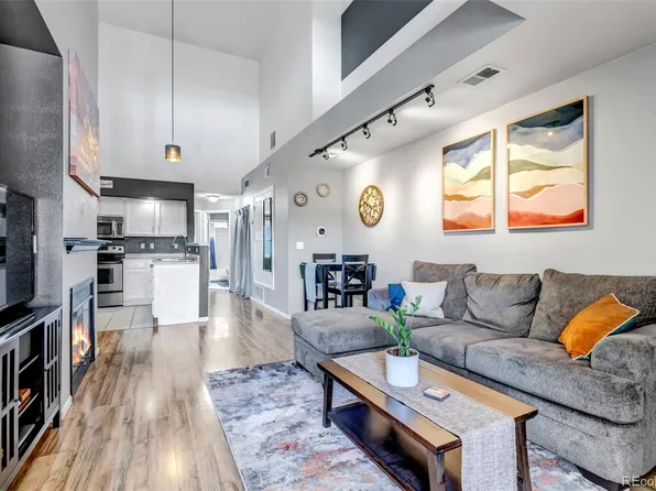 2541 S Bahama Circle #E, Aurora, CO 80013