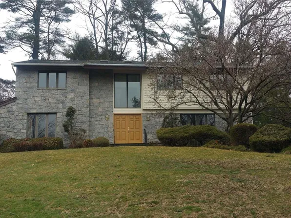 22 Aldgate Drive, Manhasset, NY 11030