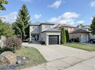 60 Canrobert St, Woodstock, ON N4S8W9