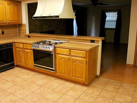 tile kitchen