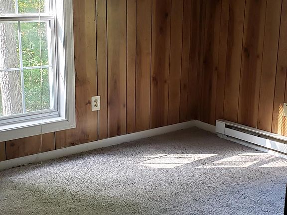Smaller bedroom