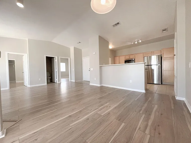 8725 W Flamingo Rd #208 — Photo 7