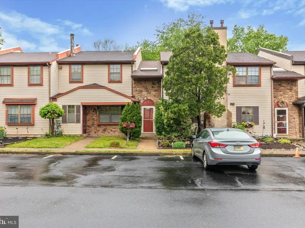 1019 Bancroft Pl, Warminster, PA 18974