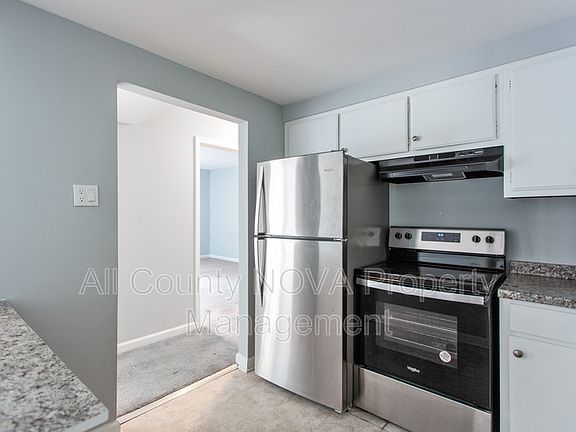 3rd image of 10135 Prince Pl APT 403-6A