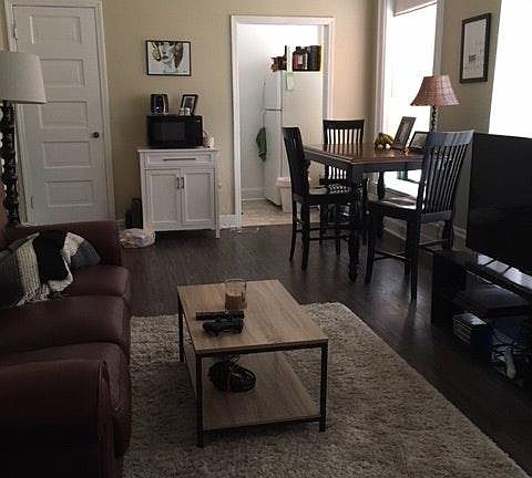 2nd image of 2717 N Pine Grove Ave APT 302