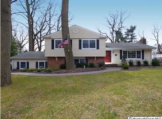 57 Fish Hawk Dr, Middletown, NJ 07748