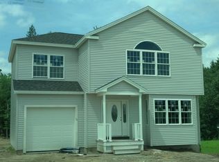 56 Adelaide St, Hudson, NH 03051