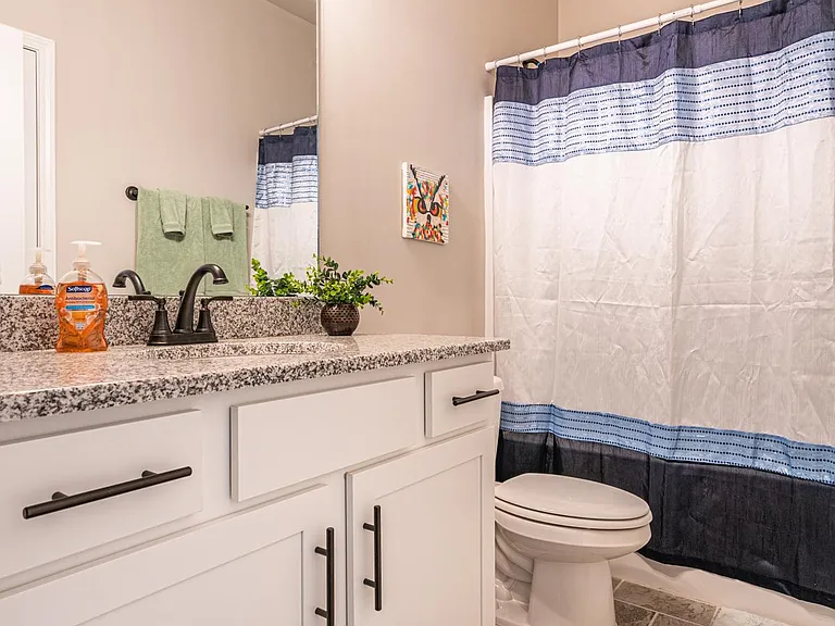 Tallulah Dr — Photo 49