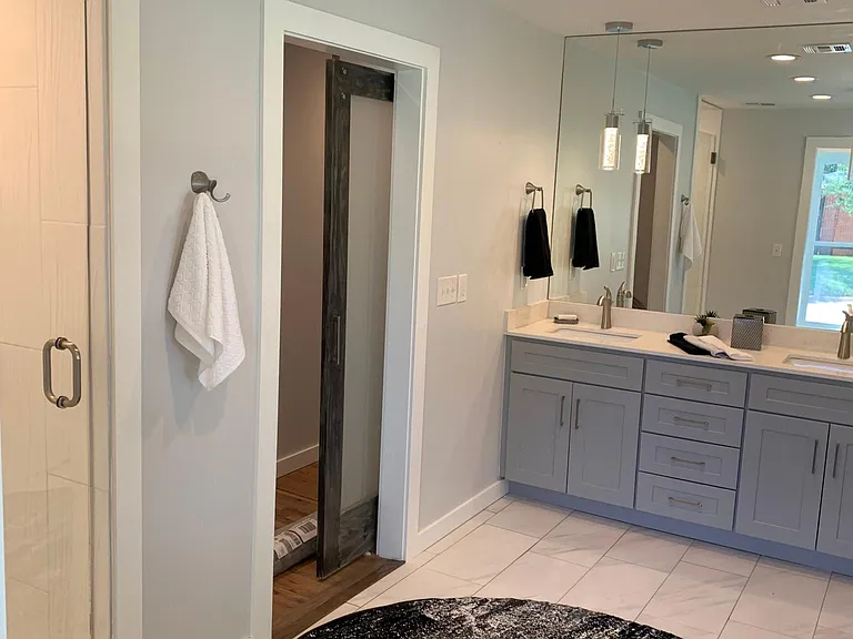 MASTER BATH DECOR FLOOR TILE
