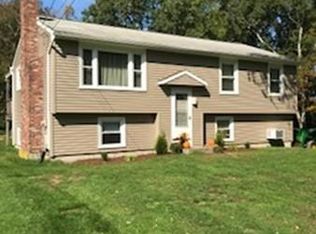 181 Braley Hill Rd, Rochester, MA 02770