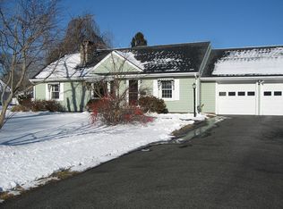 659 Vauxhall Street Ext, Waterford, CT 06385