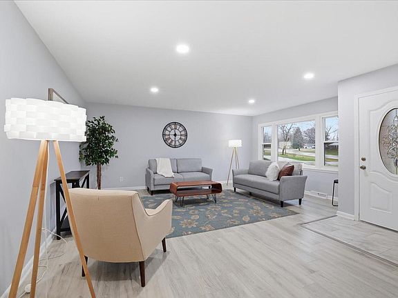 3rd image of 4979 W Dean ROAD