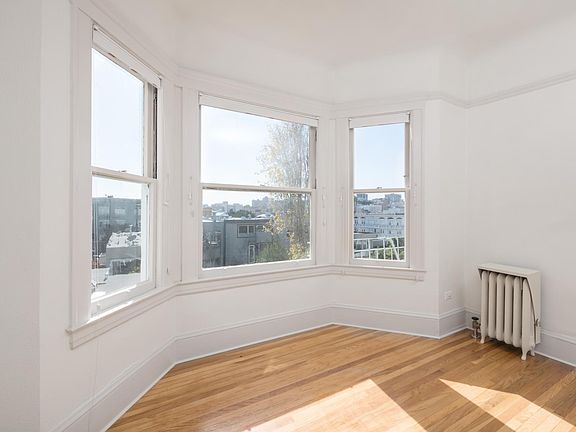 3rd image of 1335 Filbert St APT 205