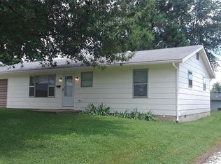 514 N 2nd St, Elsberry, MO 63343