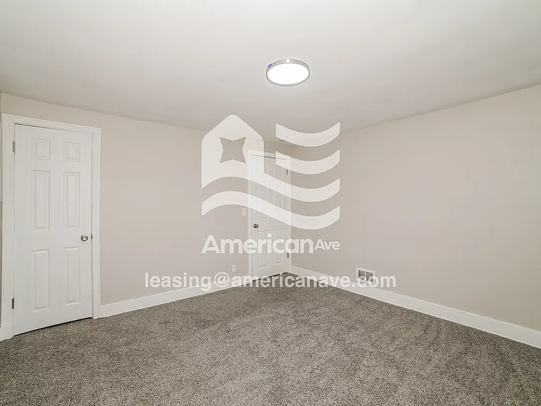 1162681_009_wm_-_bedroom_13401159.jpg