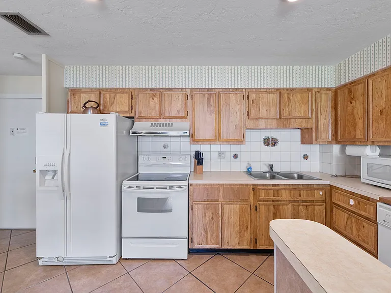 4802 Tudor Dr #210 — Photo 11