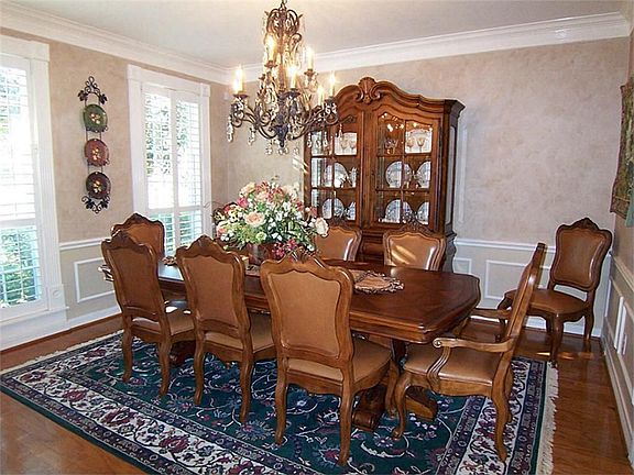 4th image of 2303 New South Wales Ct
