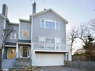 35 Troy Ln, Newton, MA 02468