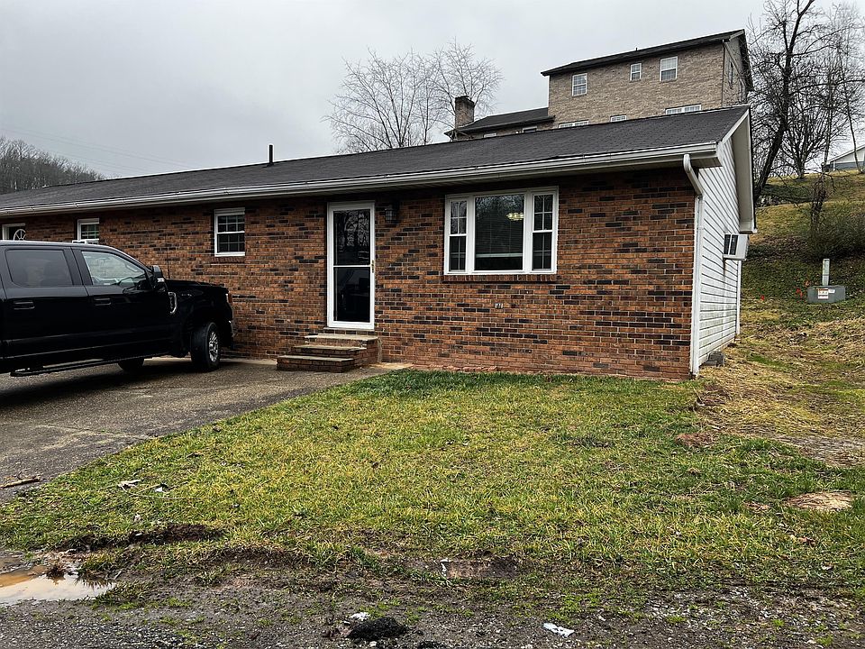 1st image of 101 Brohard Dr #104