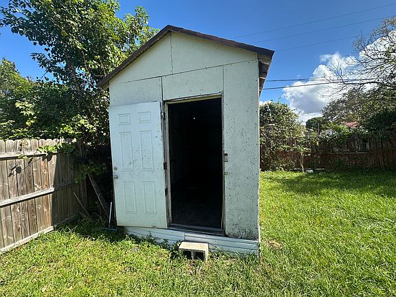 2nd image of 8164 Shriver Dr